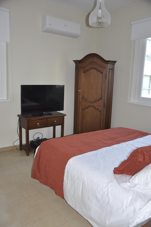Casa Alevines Hostel & Suites Пунта-дель-Эсте Экстерьер фото